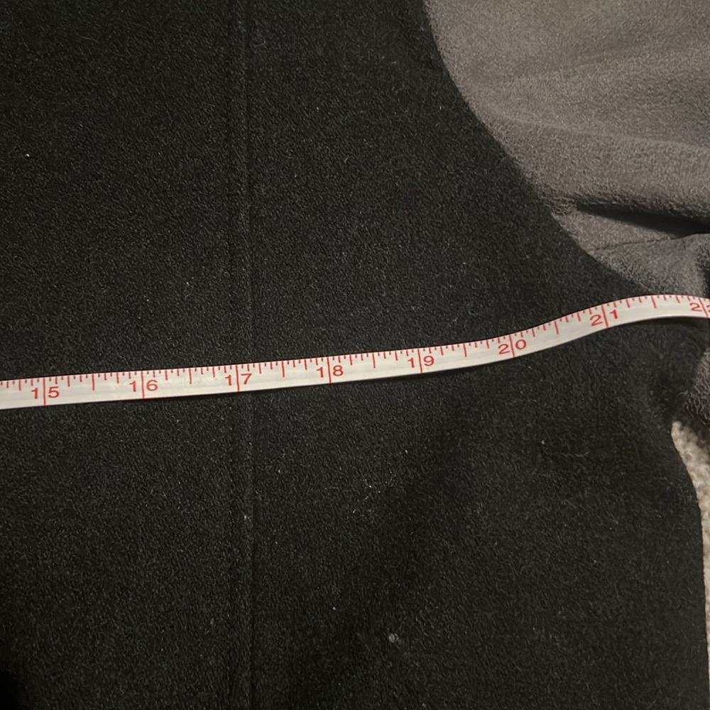 BAR III Wool varsity jacket zipper and buttons. Inside zipper size Large - Picture 8 of 8